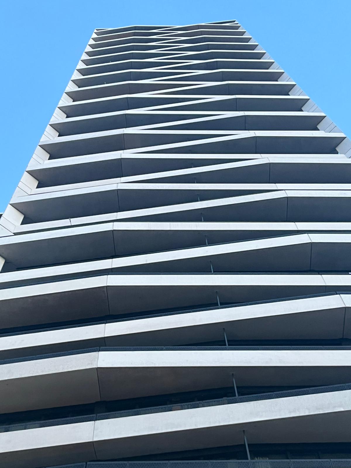 Schauspieler gesucht für Nebenrolle (Bewohner in Hochhaus) für ZHdK Diplomfilm