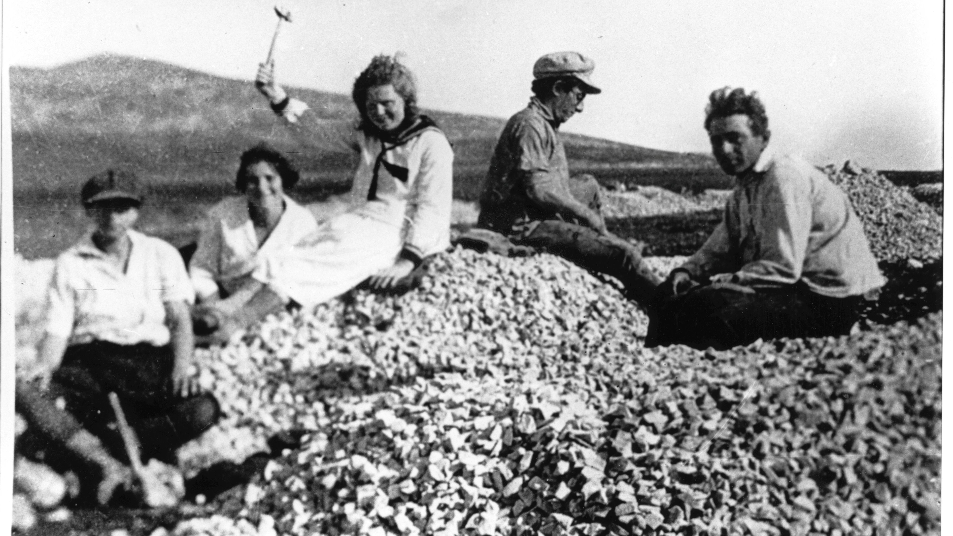 HOMMAGE EDNA POLITI 1.-22.11.2026 im Kino REX Bern - mit Gespräch am 18.11., 18:00 nach ANOU BANOU ODER DIE TÖCHTER DER UTOPIE (BRD/​FR 1983)