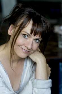 Stimme, Wirkung, Präsenz – Professionelles Sprechtraining mit Schauspielerin & Sprecherin Stimme, Wirkung, Präsenz – Professionelles Sprechtraining mit Schauspielerin & Sprecherin